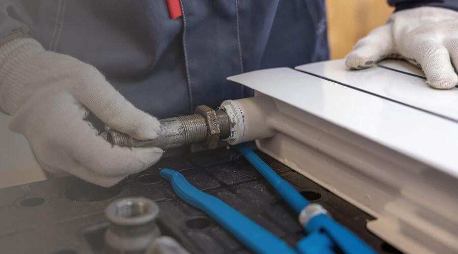 Expert burst pipe repair services in Whitesburg, GA